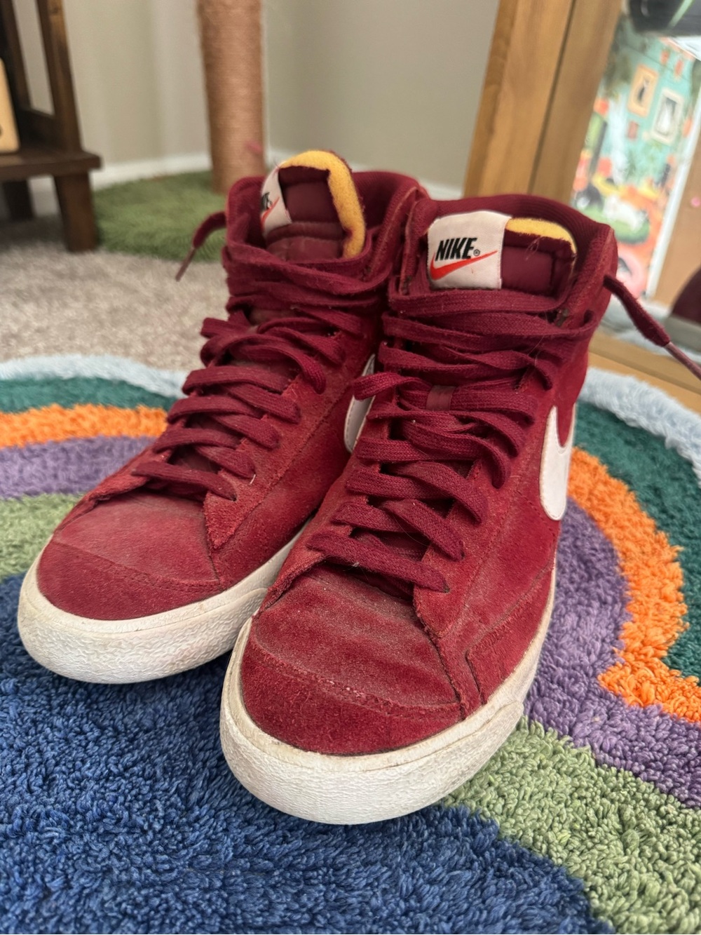 Men’s Nike Blazer Mid '77 Suede sneakers in Team Red and White Size 9.5